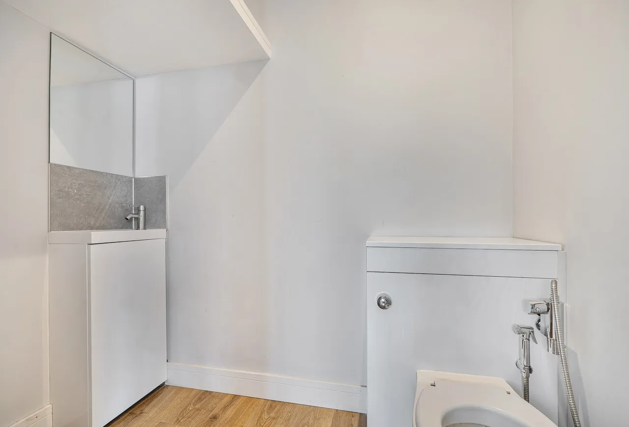 Lynmouth Avenue, Morden, SM4 4RR, photo 15