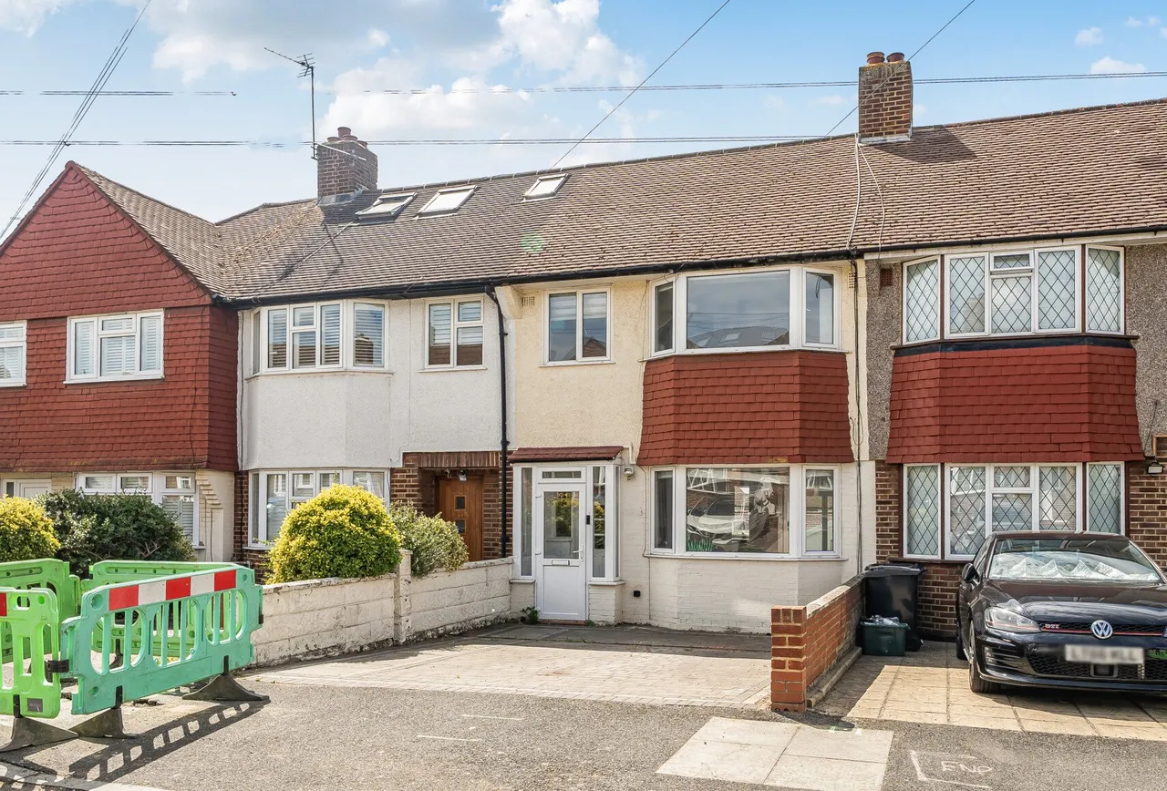 Lynmouth Avenue, Morden, SM4 4RR, photo 2
