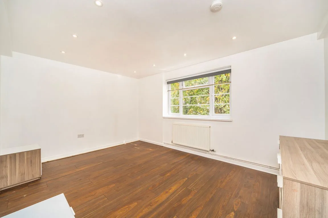 Bollo Lane, W3, photo 4