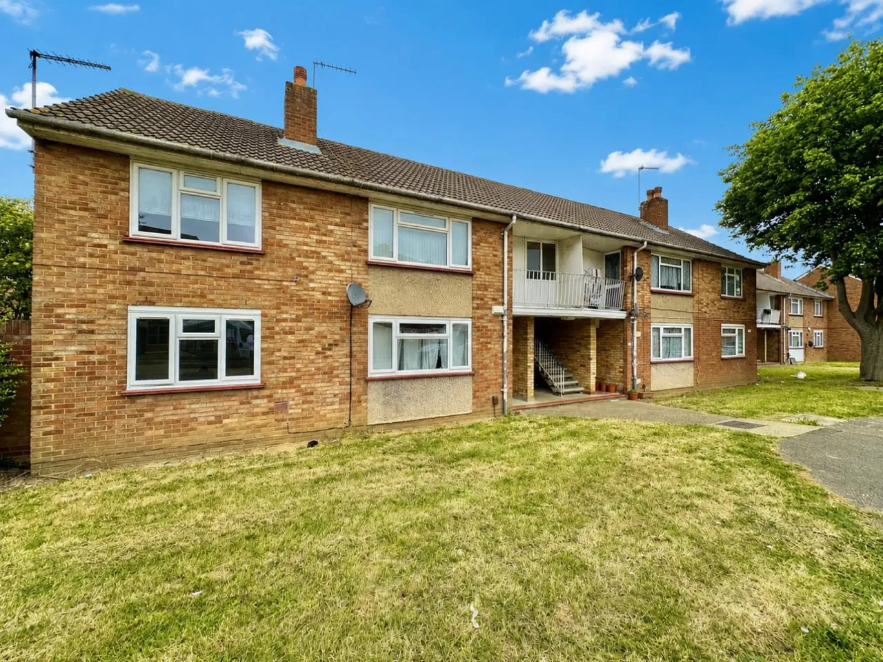 Sycamore Avenue, Hayes, photo 12