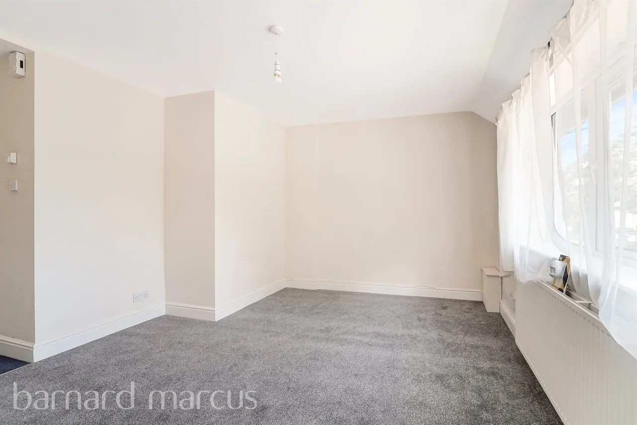 Hook Road, Epsom, photo 7
