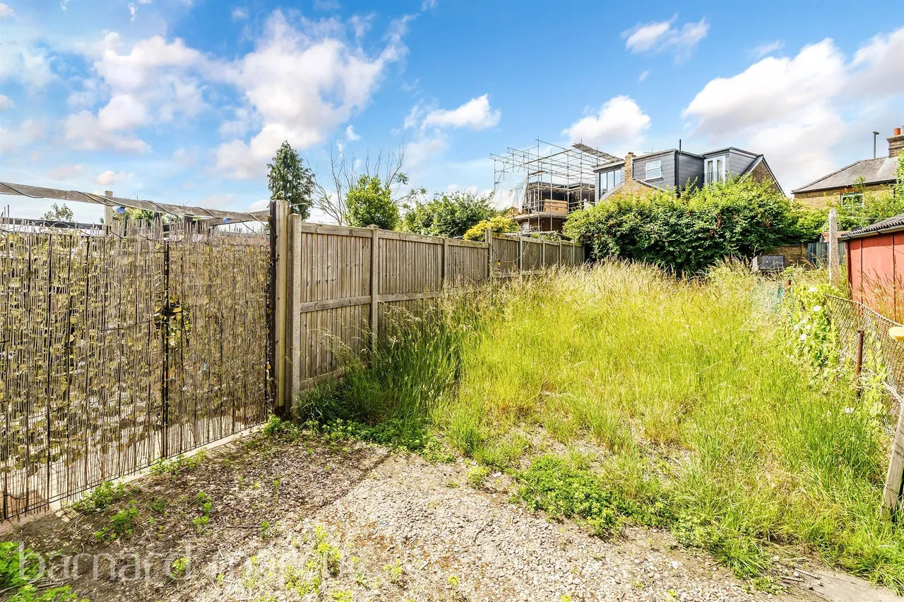 Hook Road, Epsom, photo 10