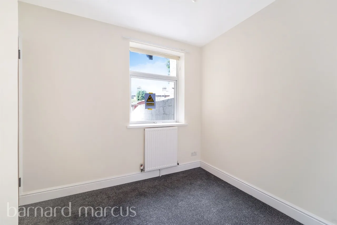 Hook Road, Epsom, photo 8