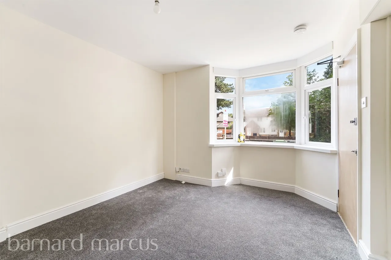Hook Road, Epsom, photo 4