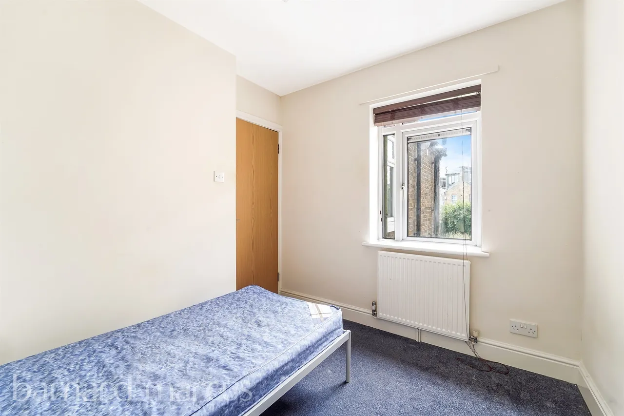 Hook Road, Epsom, photo 9