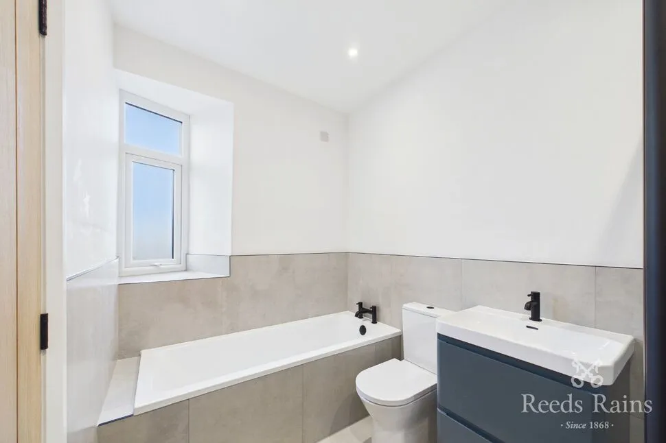 New Road, Mytholmroyd, HX7, photo 8