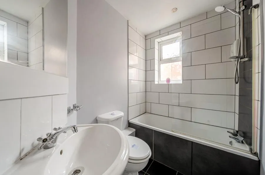 Dickenson Road, Manchester, M14, photo 12