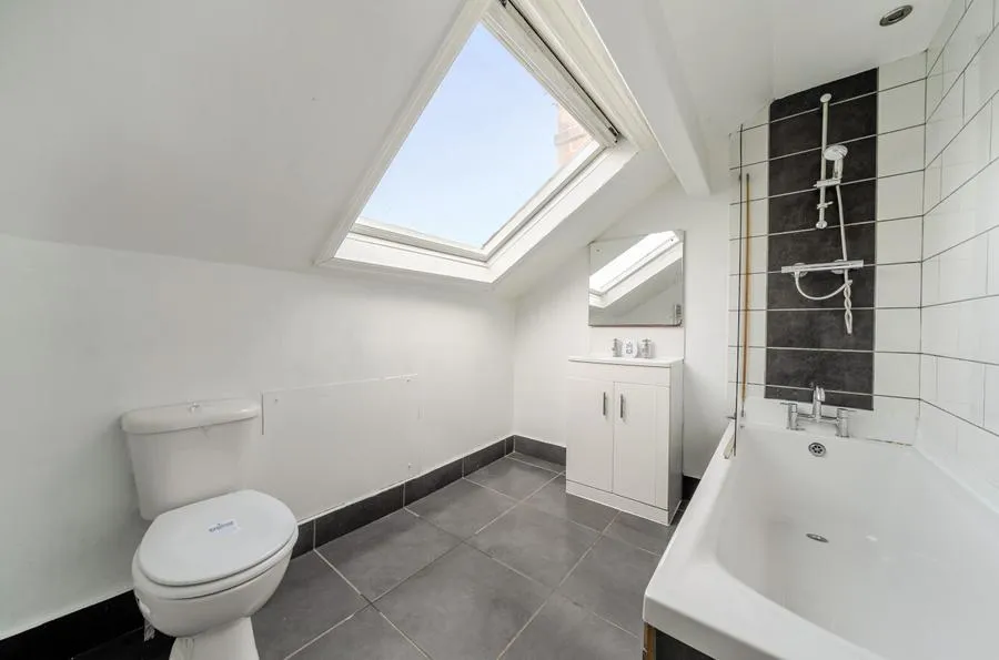 Dickenson Road, Manchester, M14, photo 15