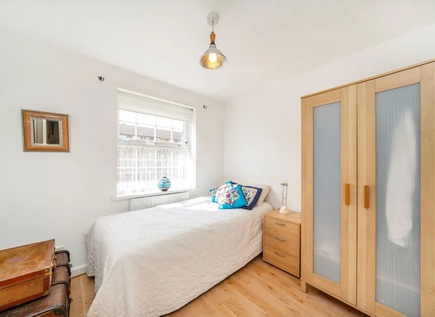 Western Avenue, Ealing, W5, photo 4