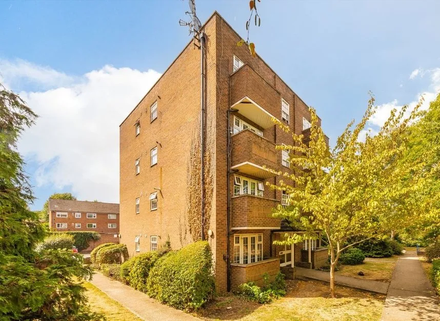 2 bed flat for sale — Western Avenue, Ealing, W5