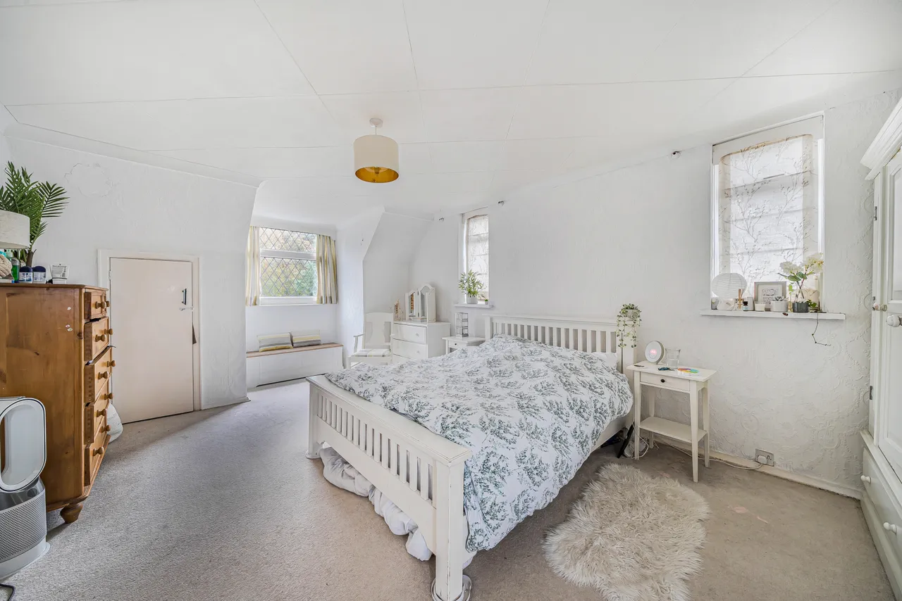 Ruden Way, Epsom, KT17, photo 14
