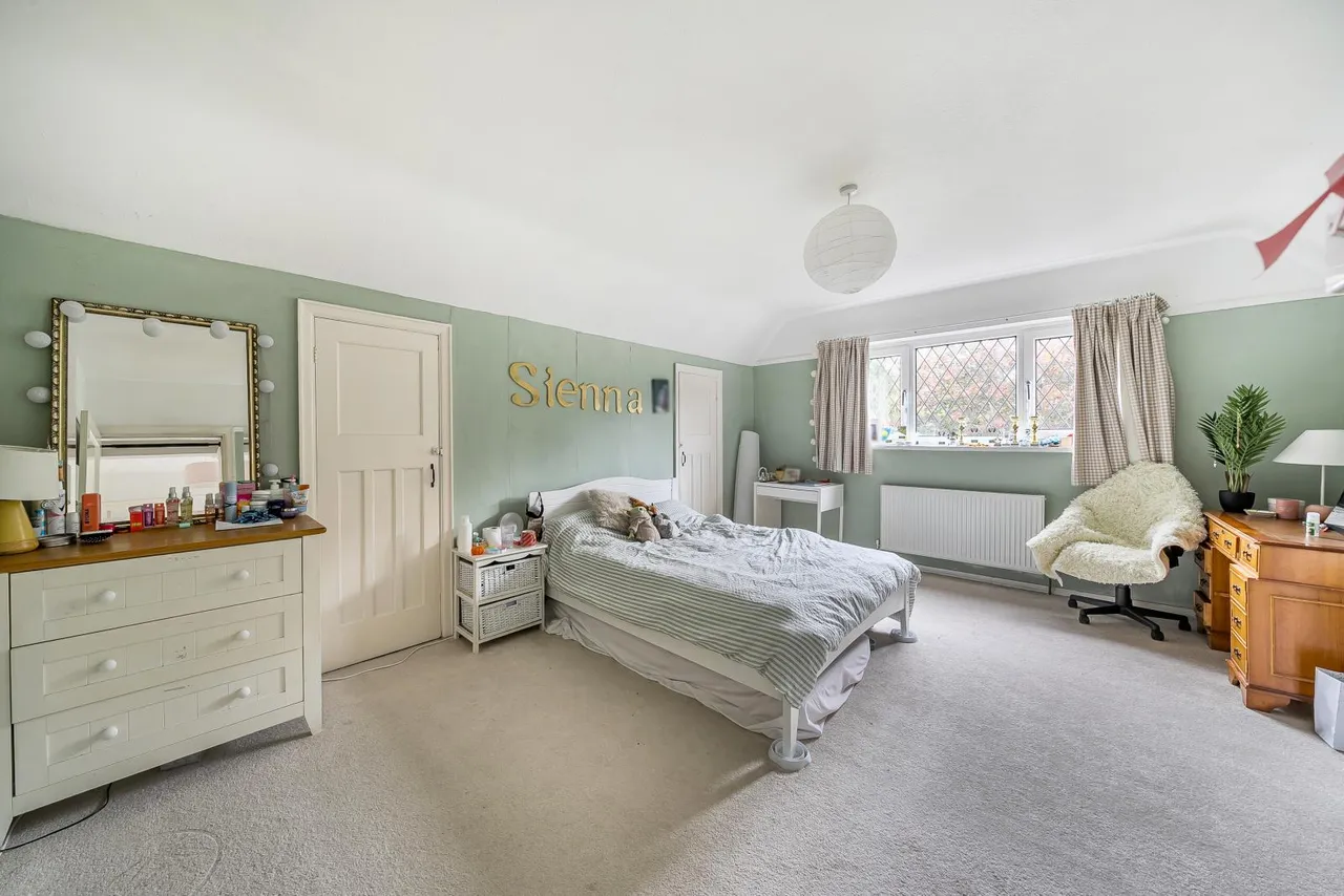 Ruden Way, Epsom, KT17, photo 13