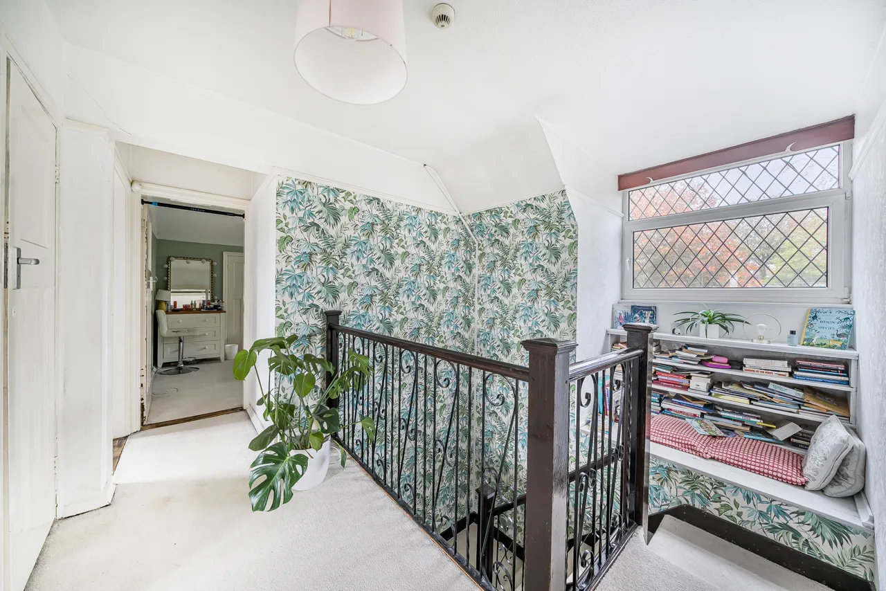 Ruden Way, Epsom, KT17, photo 11