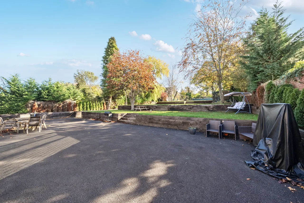 Ruden Way, Epsom, KT17, photo 20