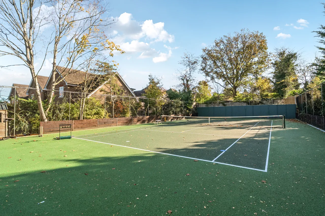 Ruden Way, Epsom, KT17, photo 18