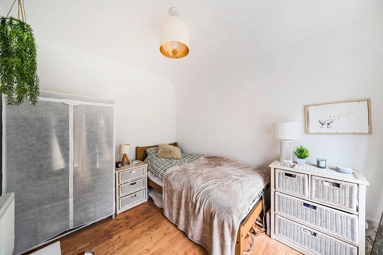 Ruden Way, Epsom, KT17, photo 10