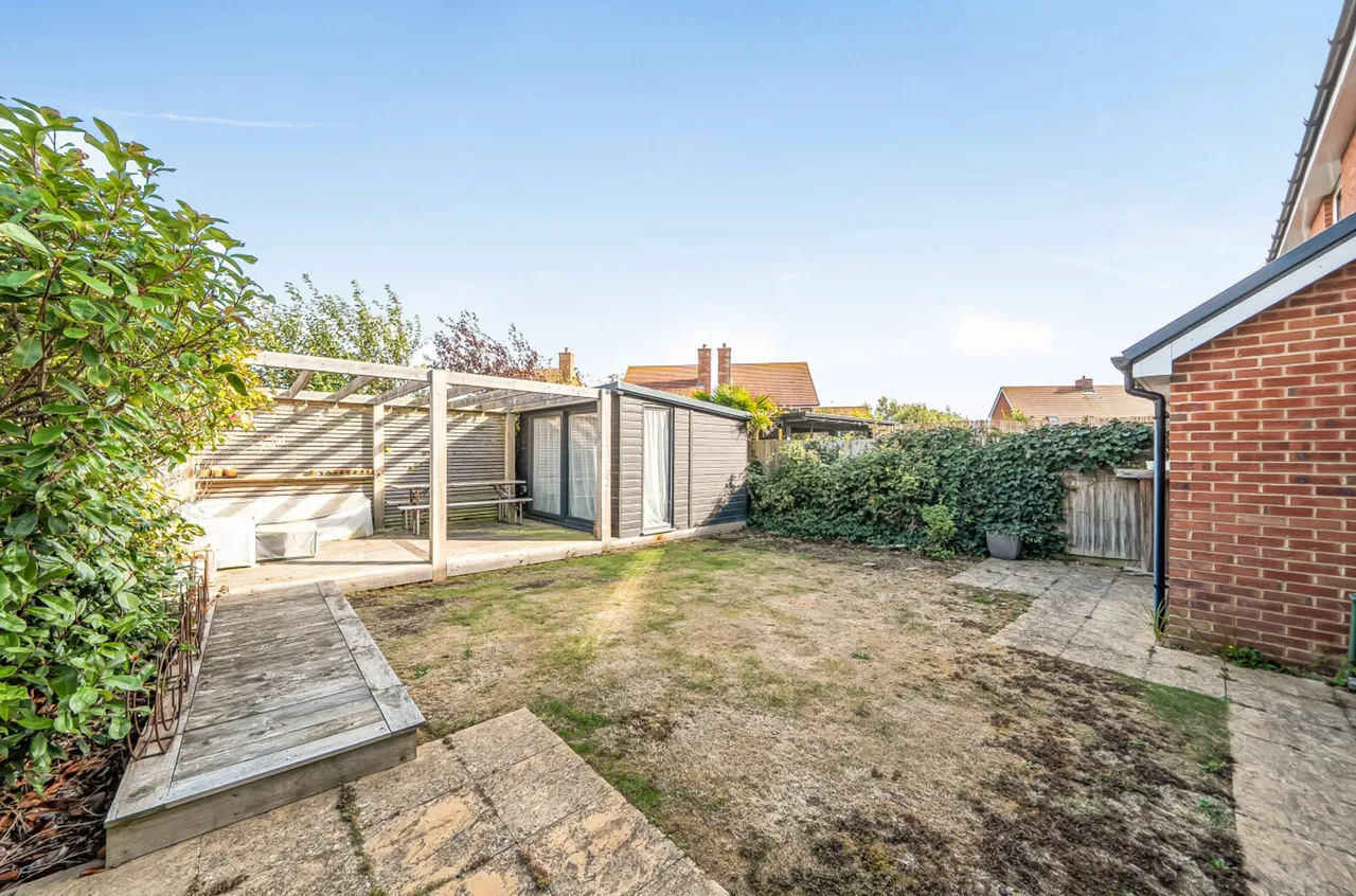 Beech Avenue, Bracklesham Bay, PO20, photo 6