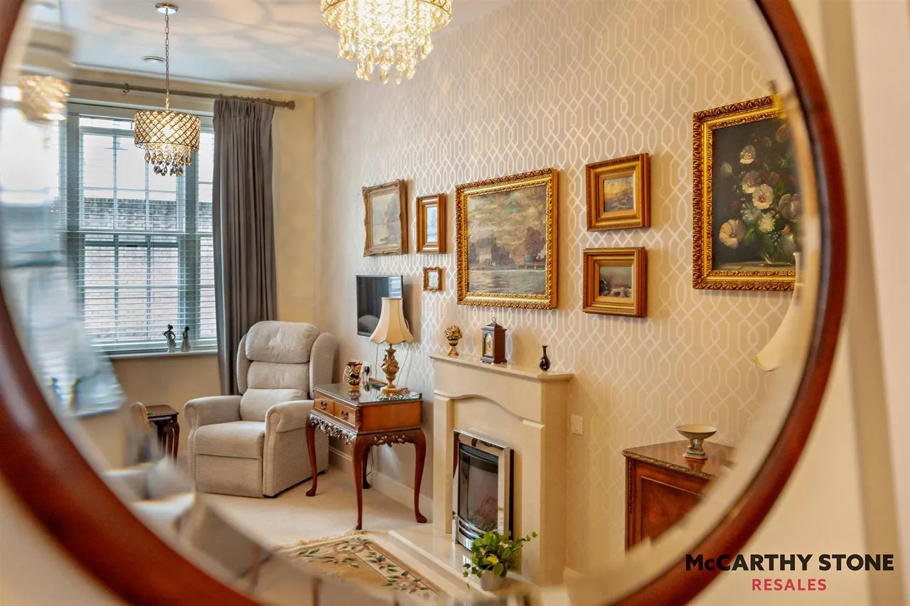 Bowes Lyon Place, Poundbury, DT1, photo 3