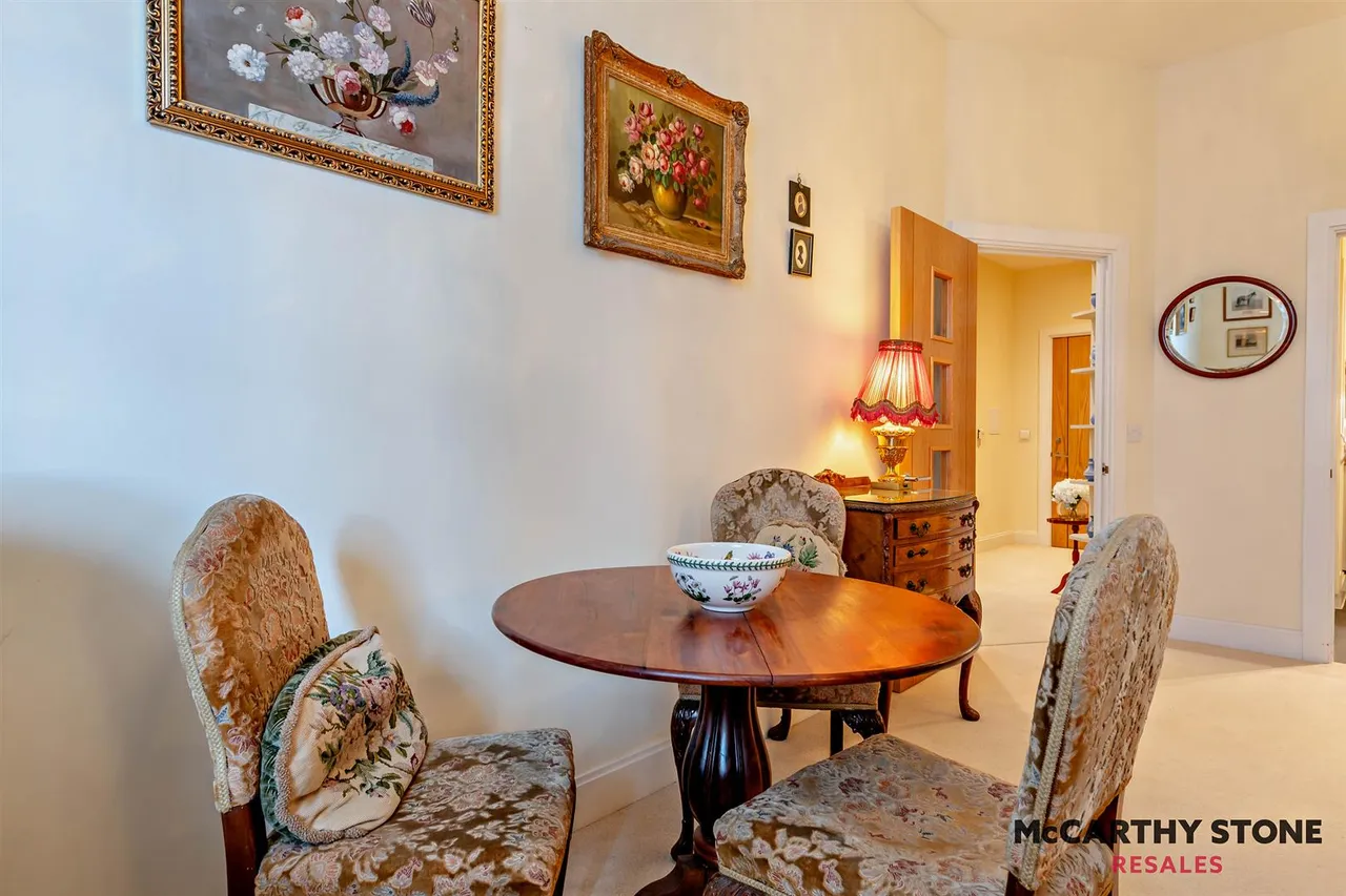 Bowes Lyon Place, Poundbury, DT1, photo 4