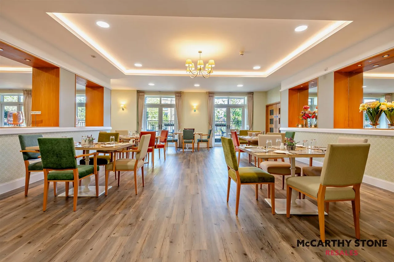 Bowes Lyon Place, Poundbury, DT1, photo 14