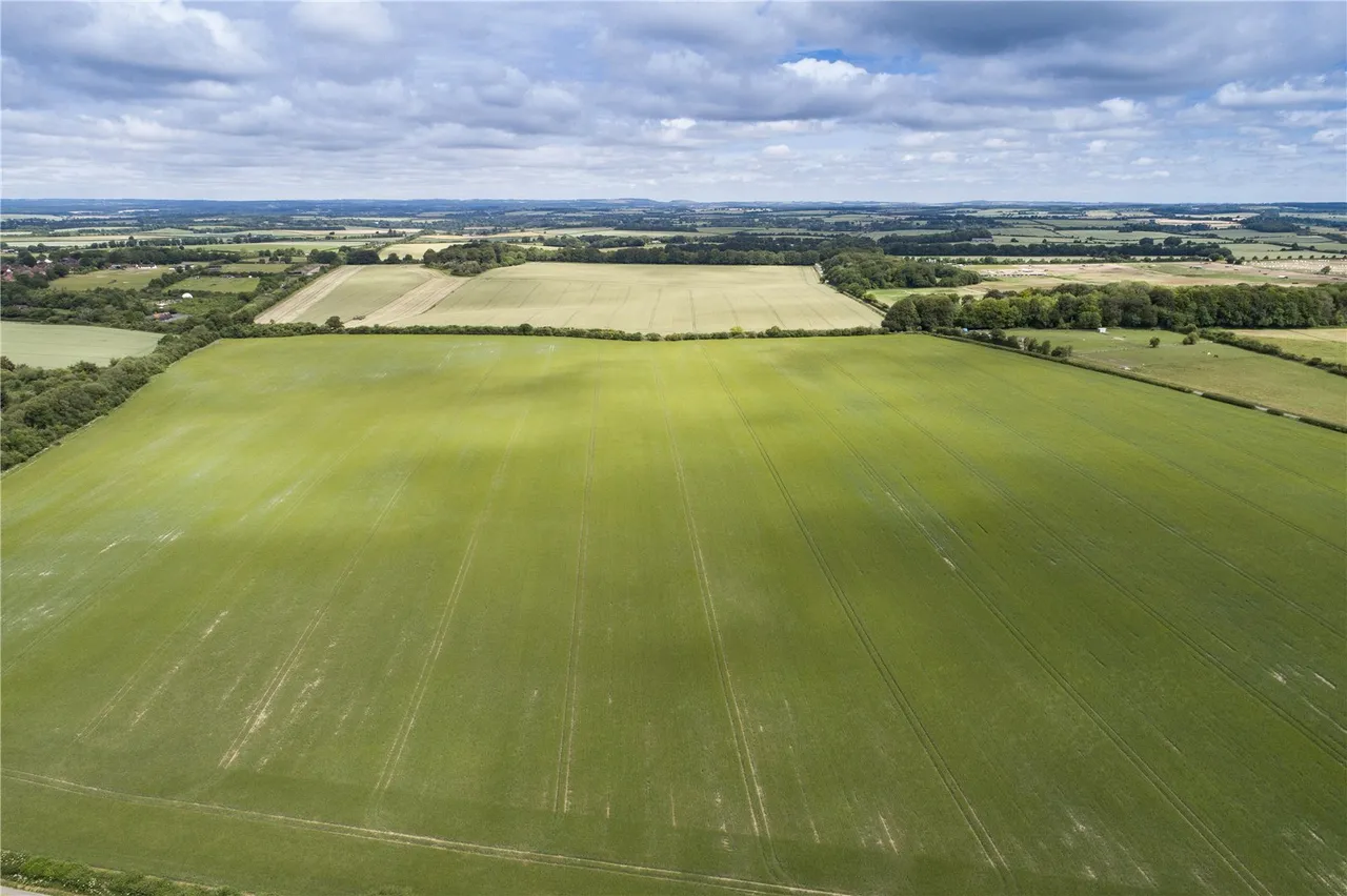 Land At Hookpit Farm, Kings Worthy, Winchester, Hampshire, SO21 2RR, photo 3