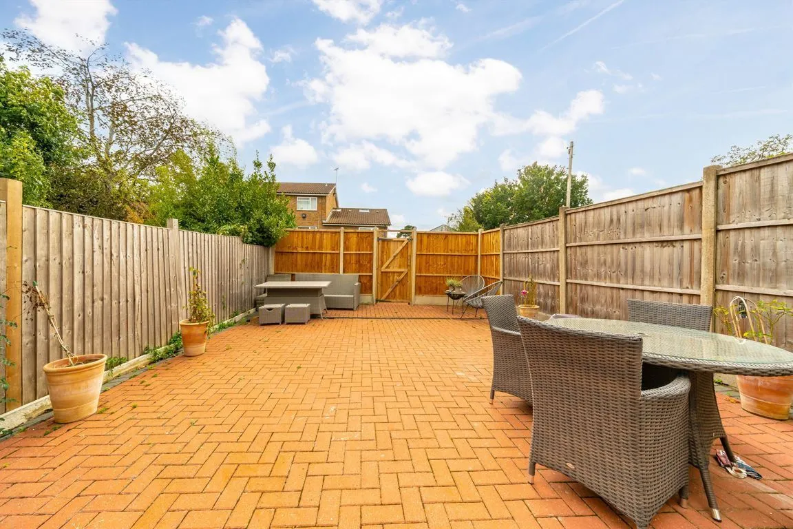 Cuckoo Lane, W7, photo 7