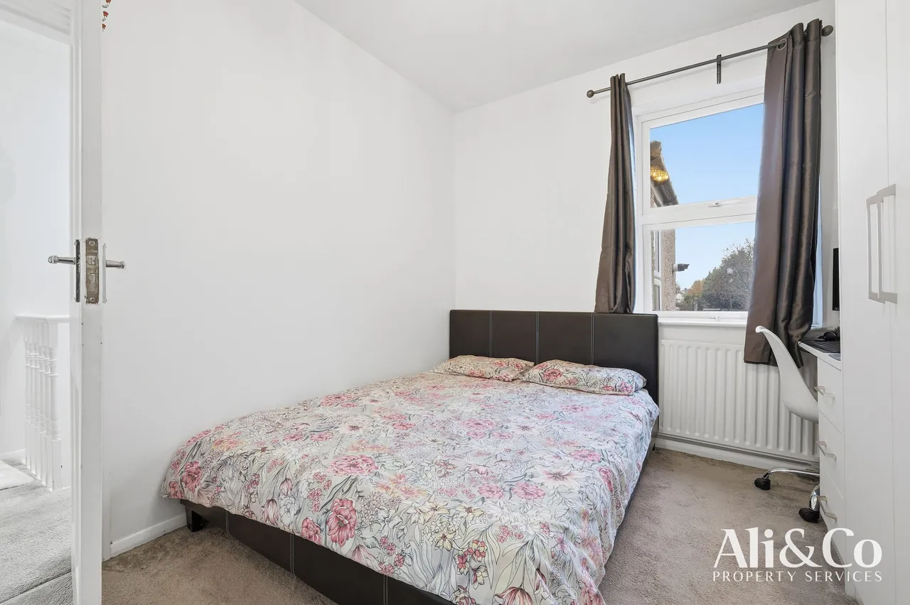Hampden Road, Grays, Essex, RM17 5JP, photo 17