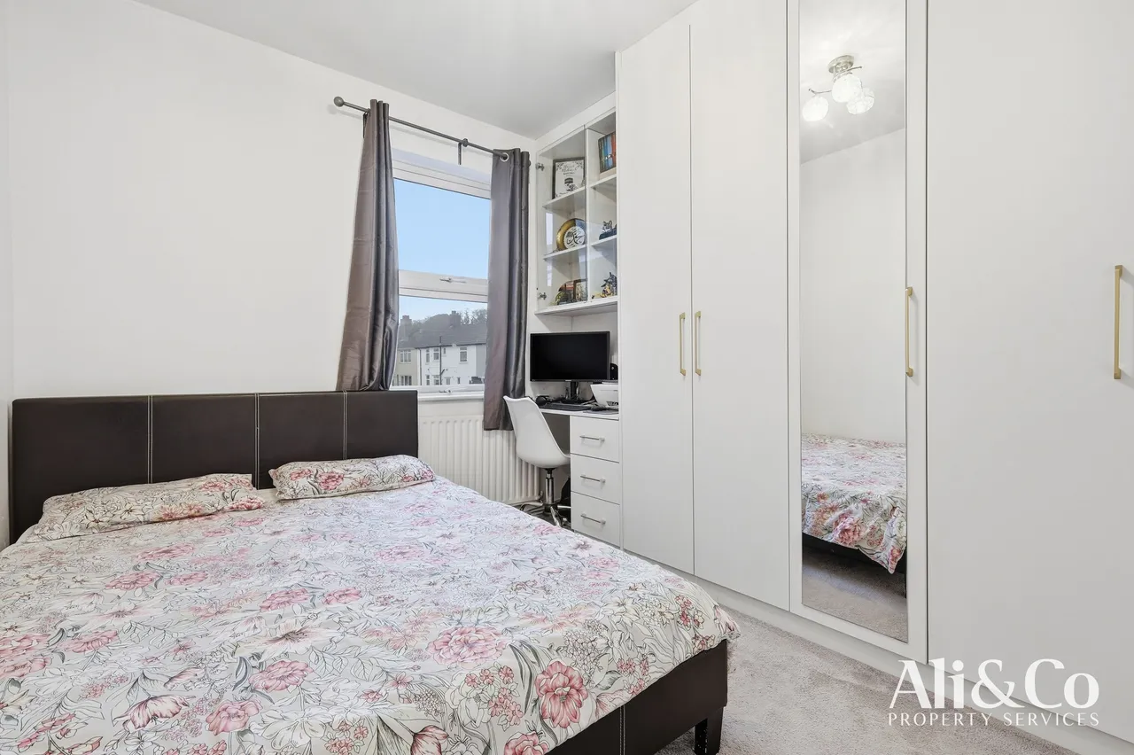 Hampden Road, Grays, Essex, RM17 5JP, photo 18