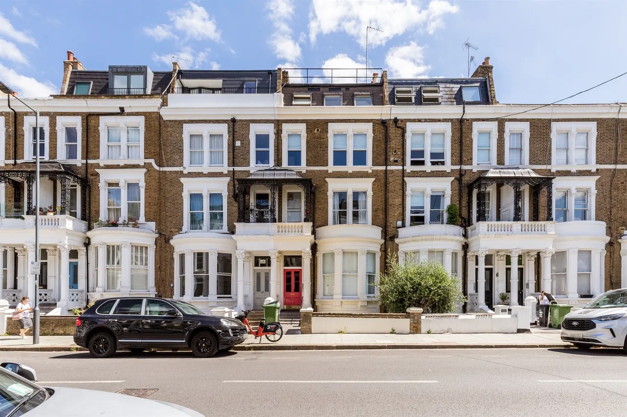 1 bed flat for sale — Sinclair Road, London