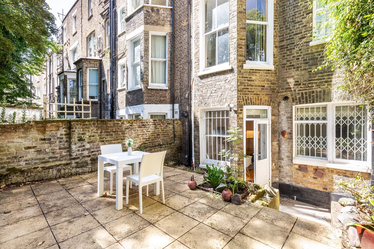 Sinclair Road, London, photo 7