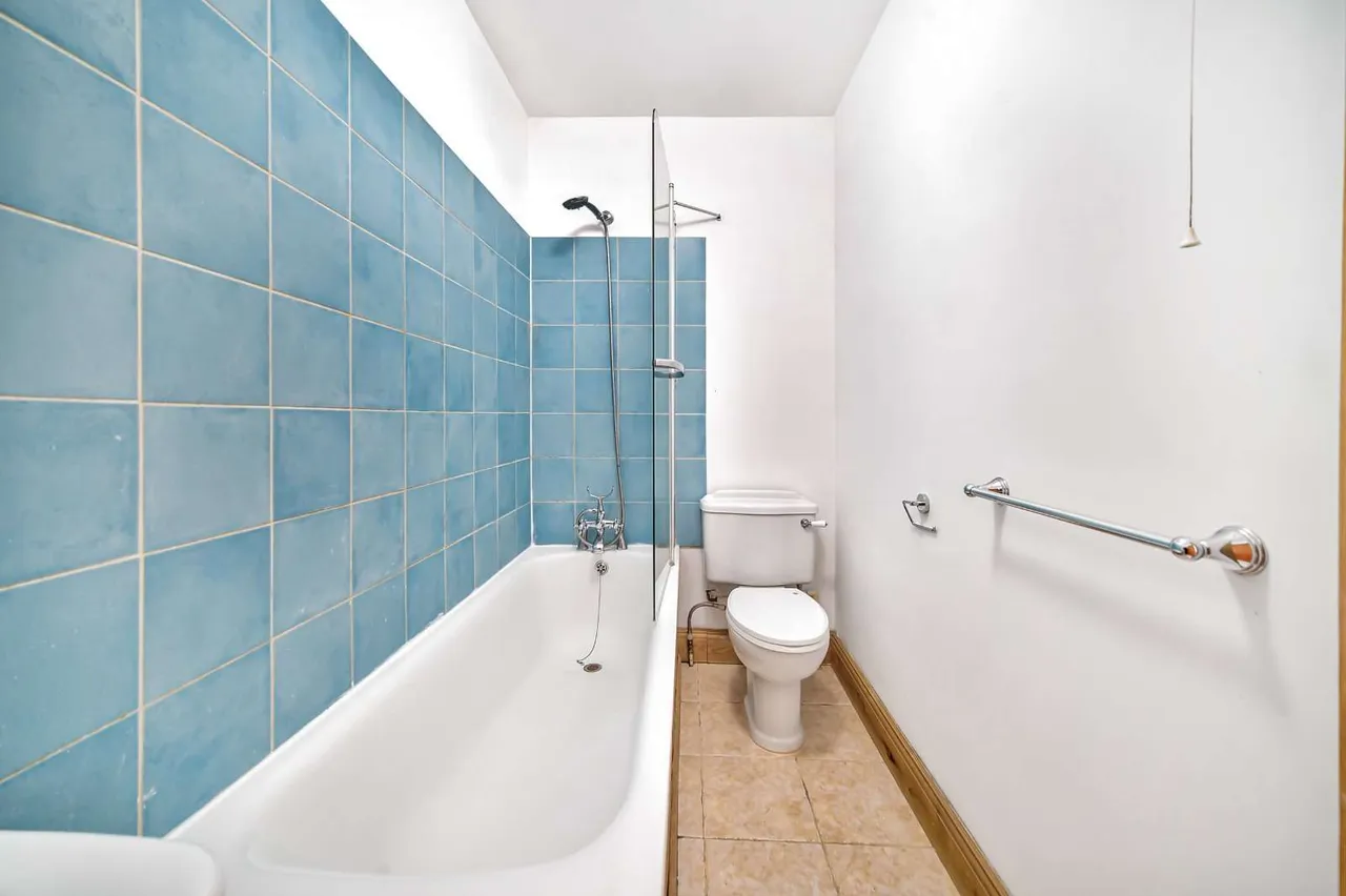 Windmill Road, Hampton Hill, Hampton, TW12 1RH, photo 5