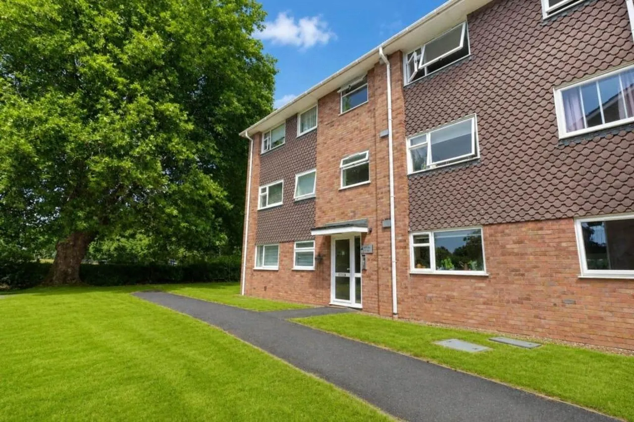 2 bed flat for sale, Liebenrood Road, Reading, RG30