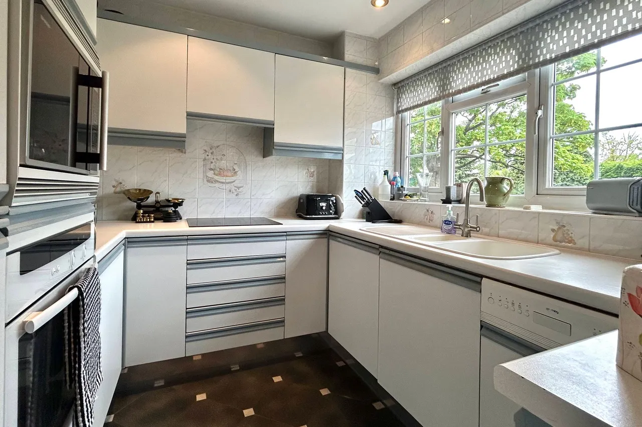 The Mews, Cheadle, photo 2