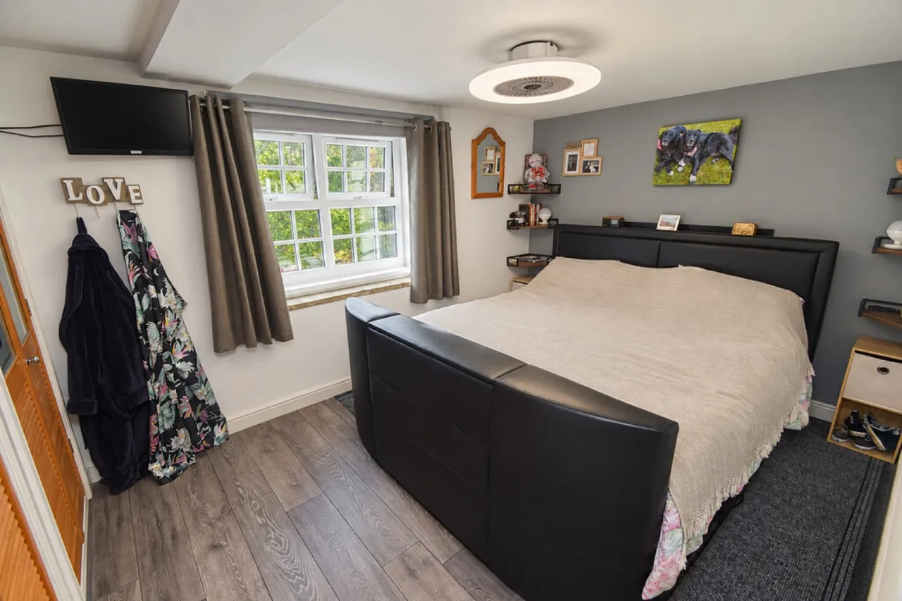Wrose, Bradford, BD18, photo 11