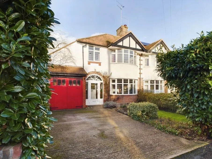 3 bed house to rent, Tring Road, Aylesbury, HP20