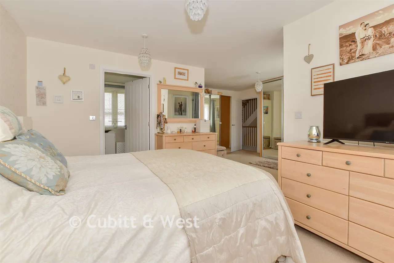 Heydon Way, Broadbridge Heath, RH12, photo 14