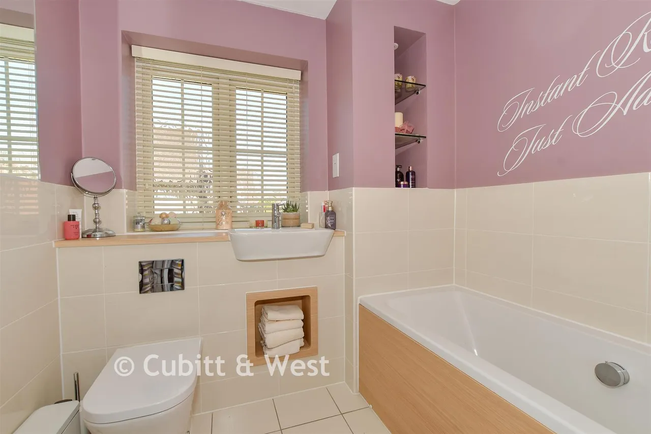 Heydon Way, Broadbridge Heath, RH12, photo 19