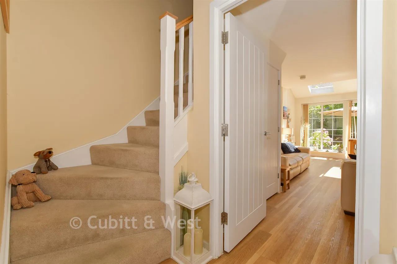 Heydon Way, Broadbridge Heath, RH12, photo 11
