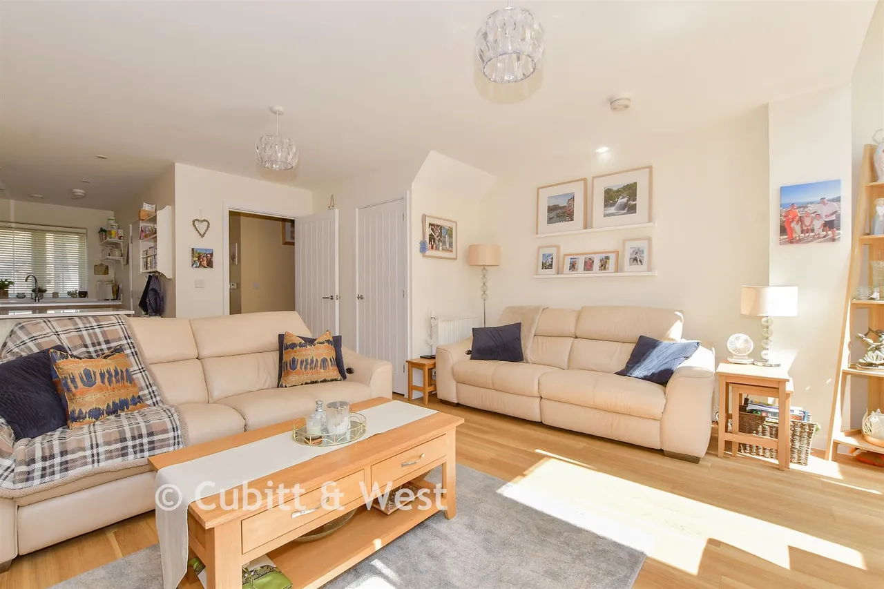 Heydon Way, Broadbridge Heath, RH12, photo 8