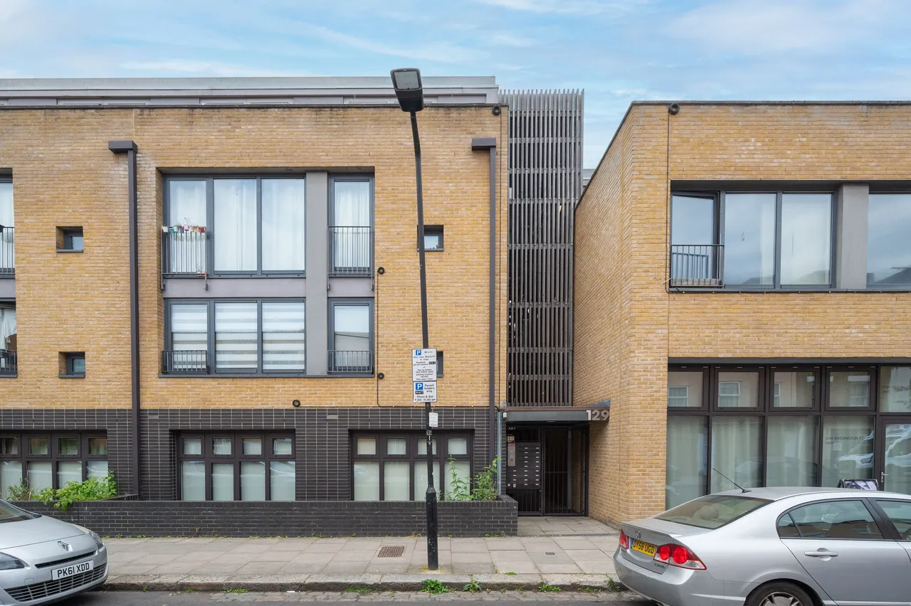 1 bed flat for sale — Flat 9, Geoff Marsh Court, 129 Weedington Road, London