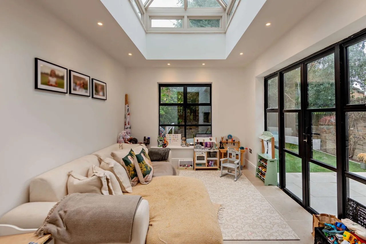 Frances Road, Windsor, Berkshire, SL4 3AG, photo 5