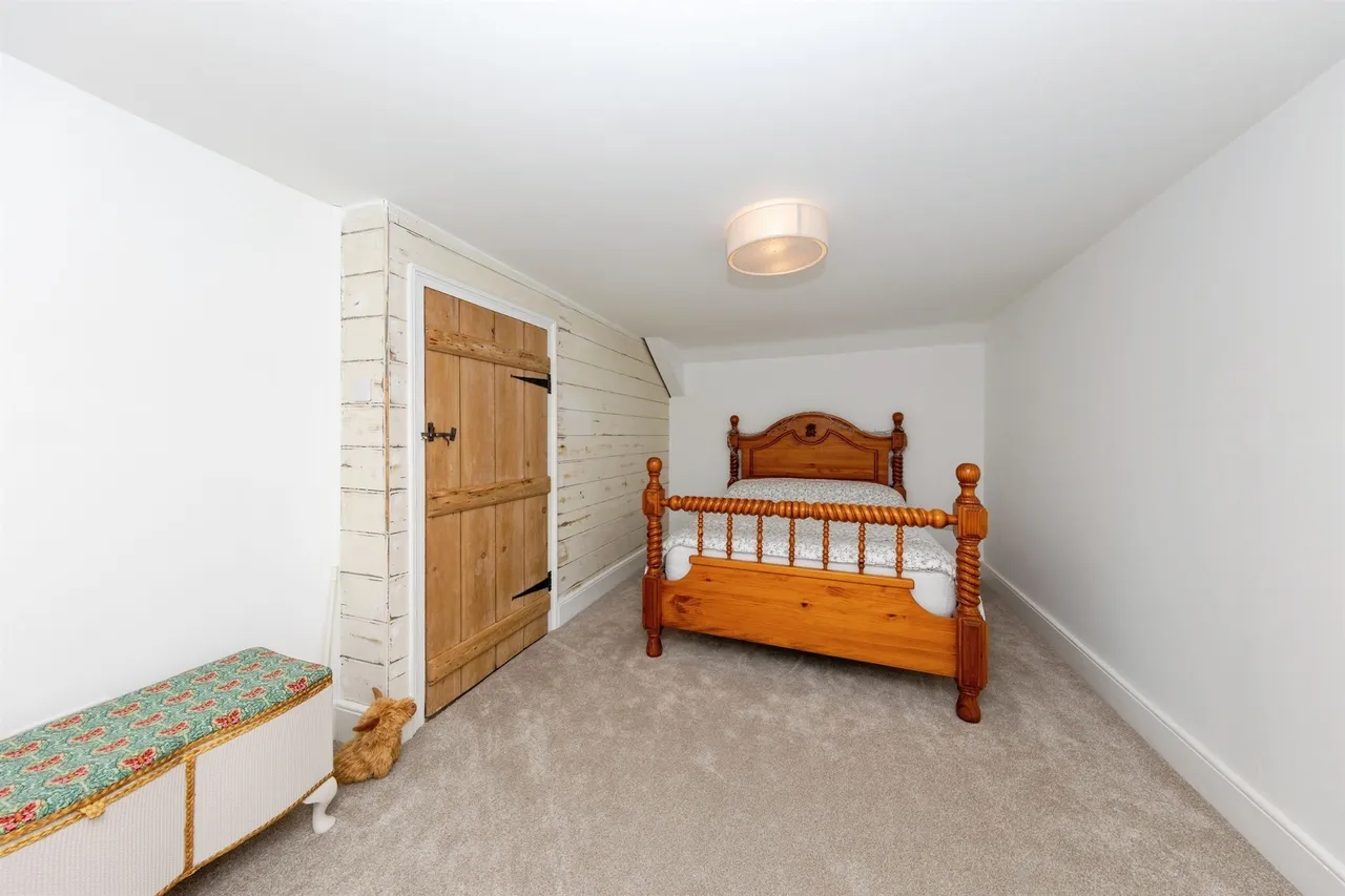 Carmarthen, SA32, photo 11