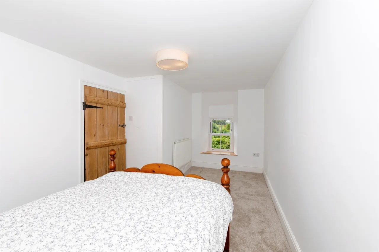 Carmarthen, SA32, photo 12