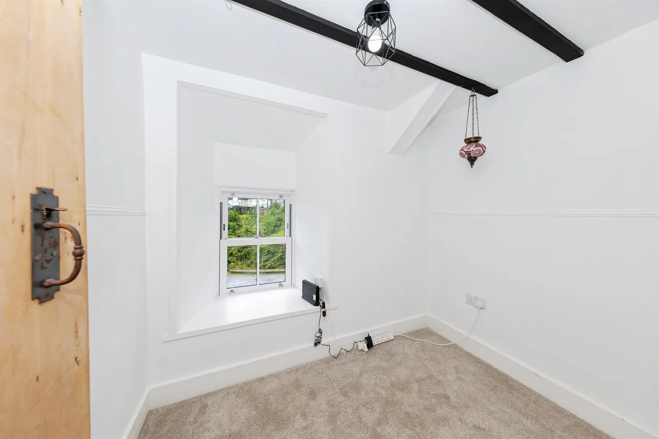 Carmarthen, SA32, photo 13