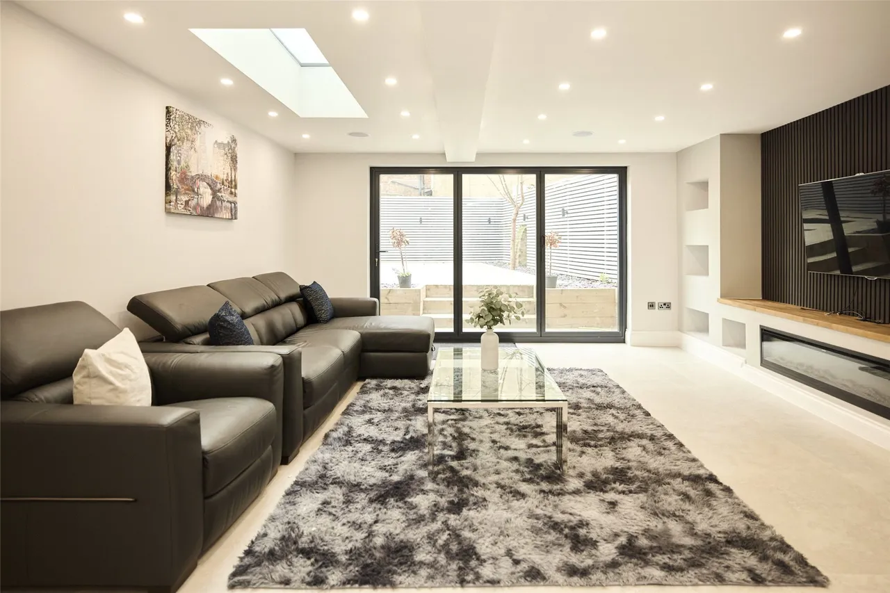 5 bed house to rent — Grayling Road, London, N16