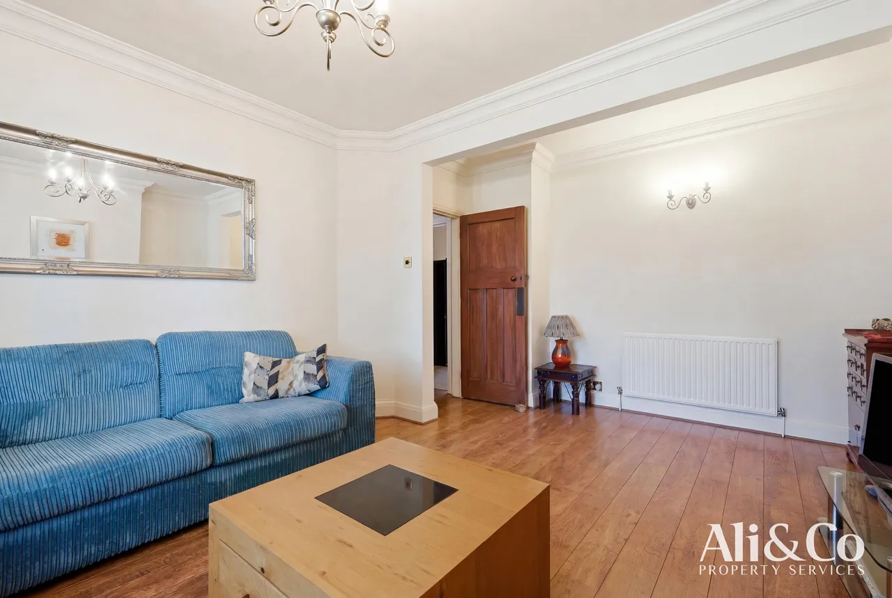 Bradleigh Avenue, Grays, Essex, RM17 5XD, photo 11