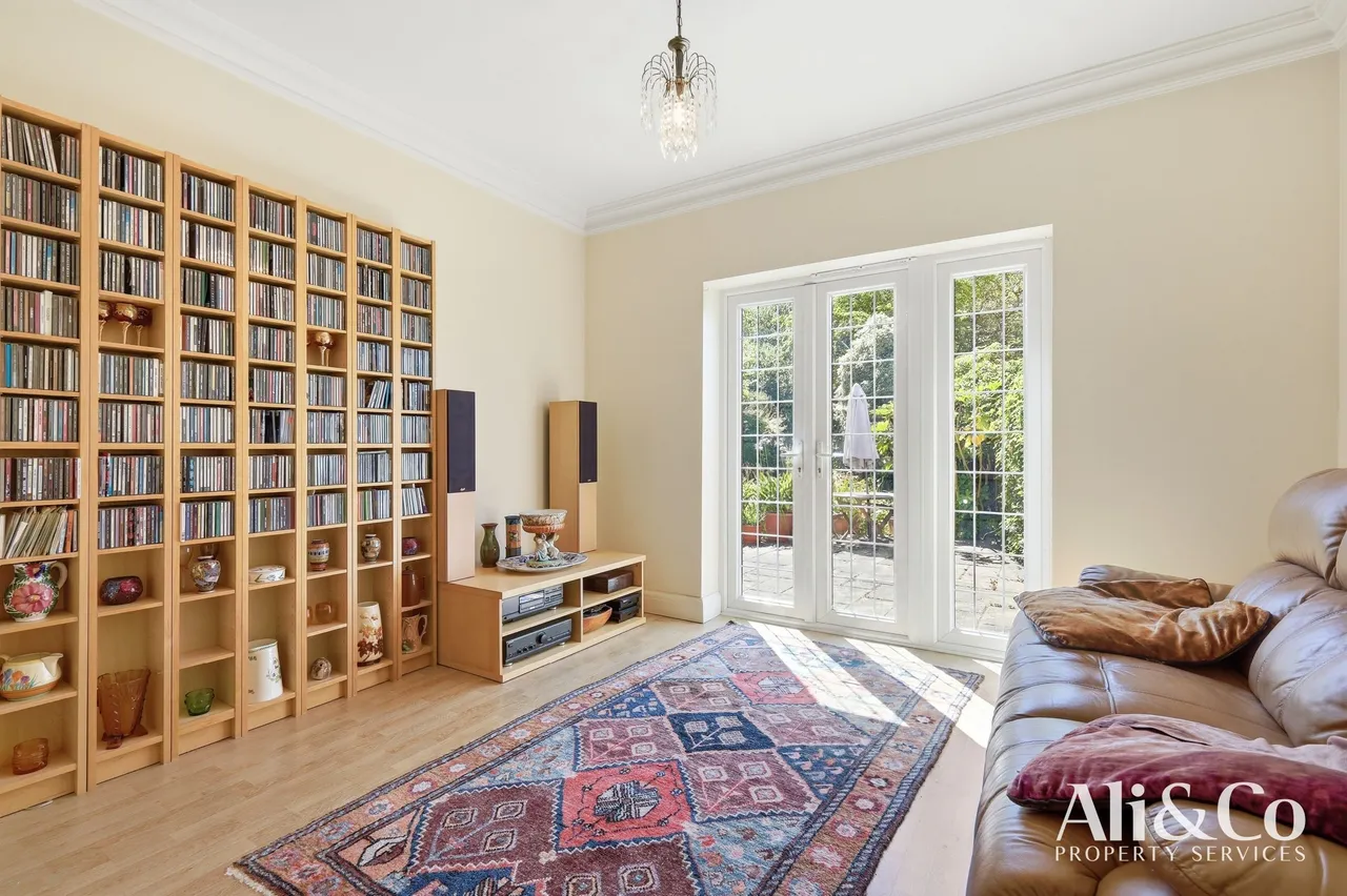 Bradleigh Avenue, Grays, Essex, RM17 5XD, photo 13