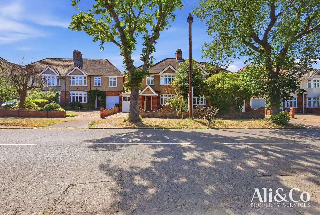 Bradleigh Avenue, Grays, Essex, RM17 5XD, photo 4