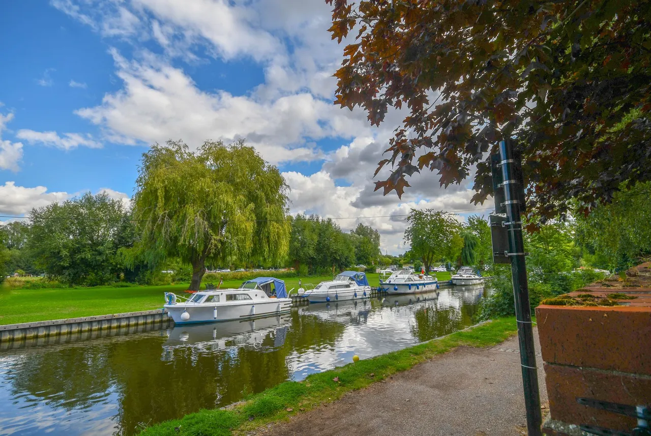 River Meads, Stanstead Abbotts, SG12, photo 13