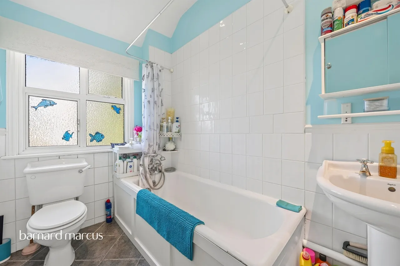 Hackbridge Road, Wallington, photo 12